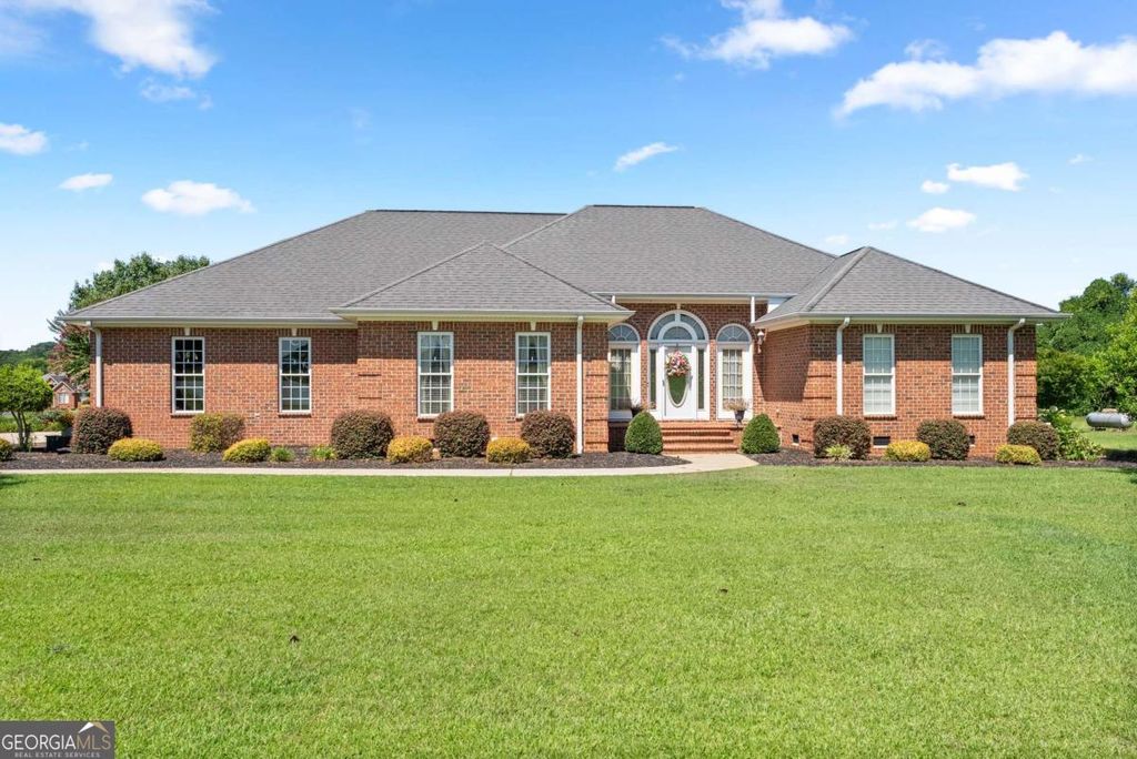 1121 Beacon Light Road, Hartwell, GA 30643