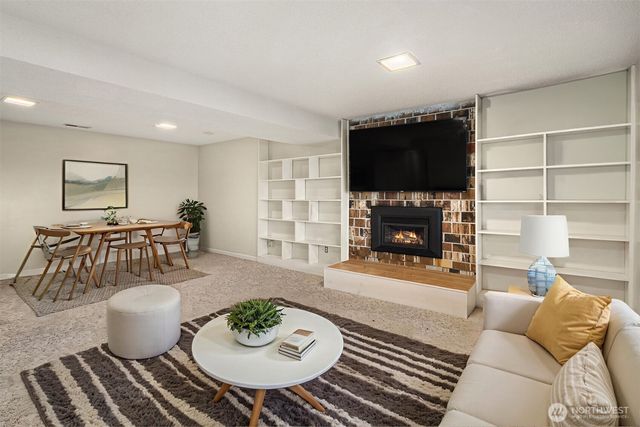 1006 Grant Avenue S, Renton, WA 98057