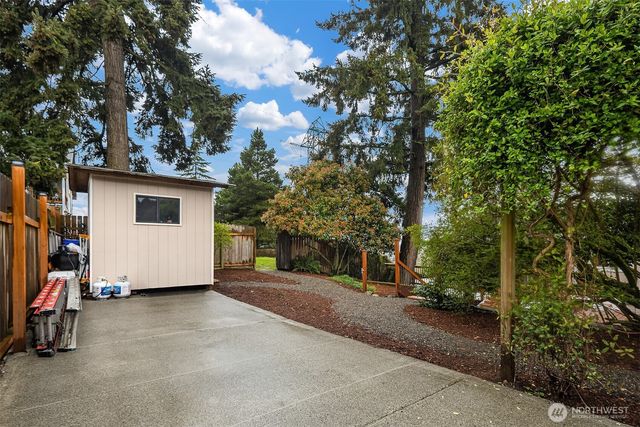 1006 Grant Avenue S, Renton, WA 98057