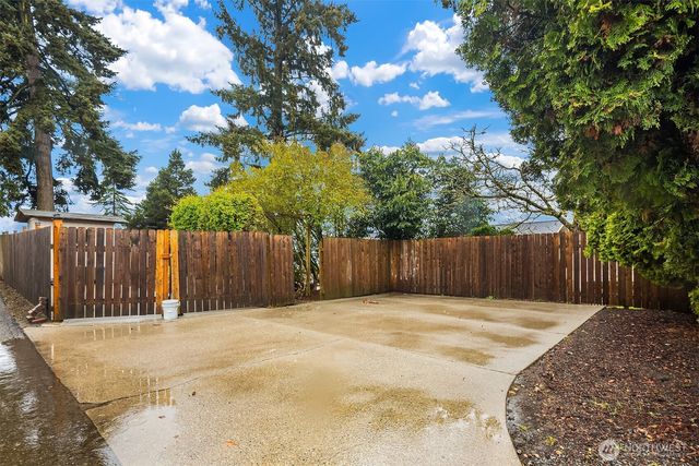 1006 Grant Avenue S, Renton, WA 98057