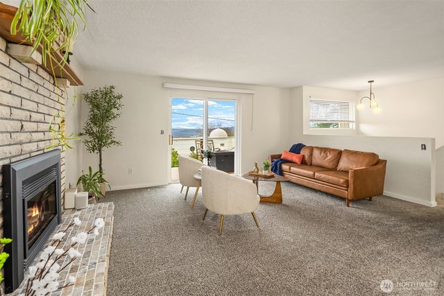 1006 Grant Avenue S, Renton, WA 98057