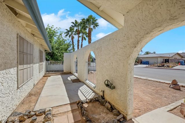 5420 La Palomas Court, Las Vegas, NV 89120