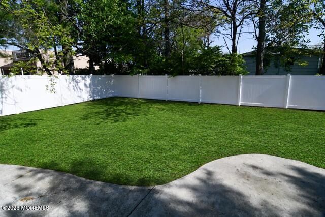 20 Oak Hill Drive, Toms River, NJ 08753
