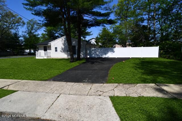 20 Oak Hill Drive, Toms River, NJ 08753