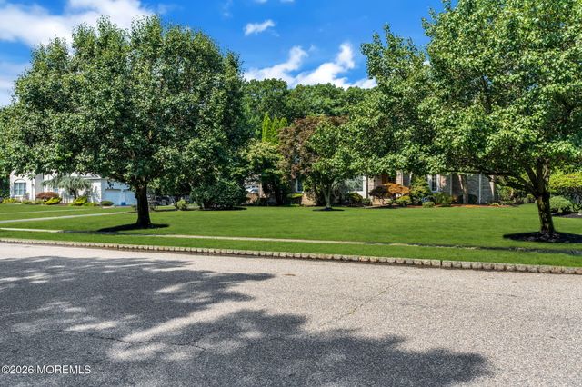 2192 S Tiiu Court, Toms River, NJ 08755