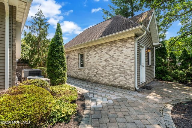 2192 S Tiiu Court, Toms River, NJ 08755