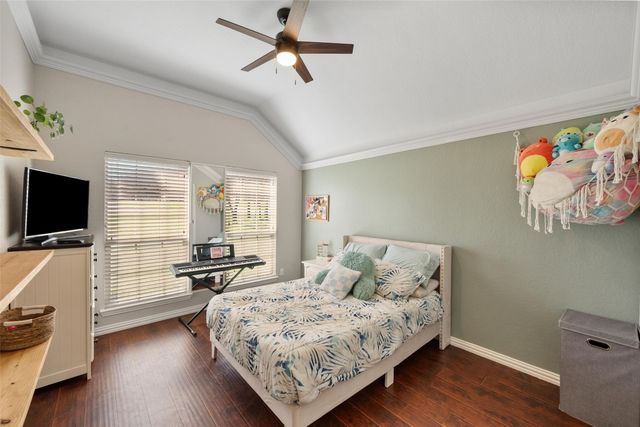 409 Emerald Court, Burleson, TX 76028