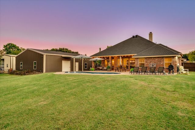 409 Emerald Court, Burleson, TX 76028