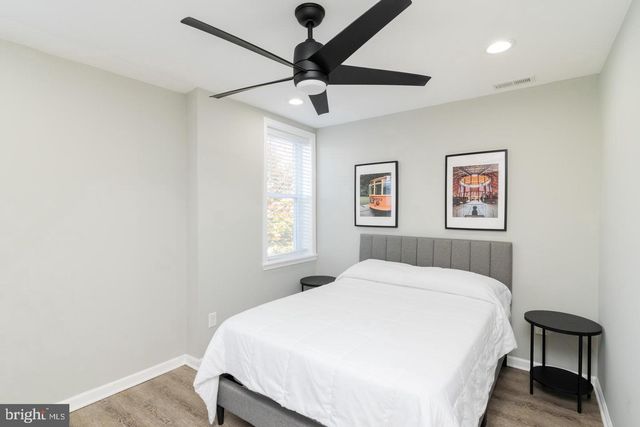 942 N BROADWAY, Baltimore, MD 21205
