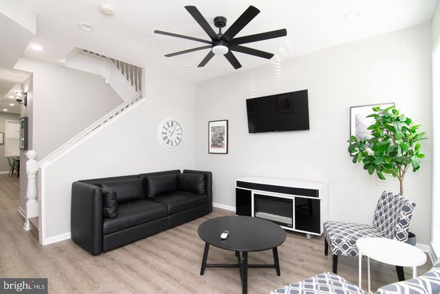 942 N BROADWAY, Baltimore, MD 21205
