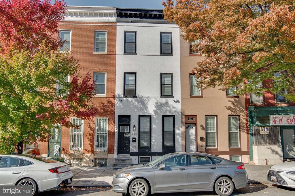 942 N BROADWAY, Baltimore, MD 21205