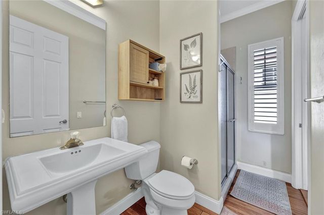 255 2nd AVE N, Naples, FL 34102