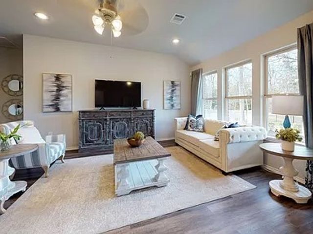 2704 Chittick Street, Pea Ridge, AR 72751