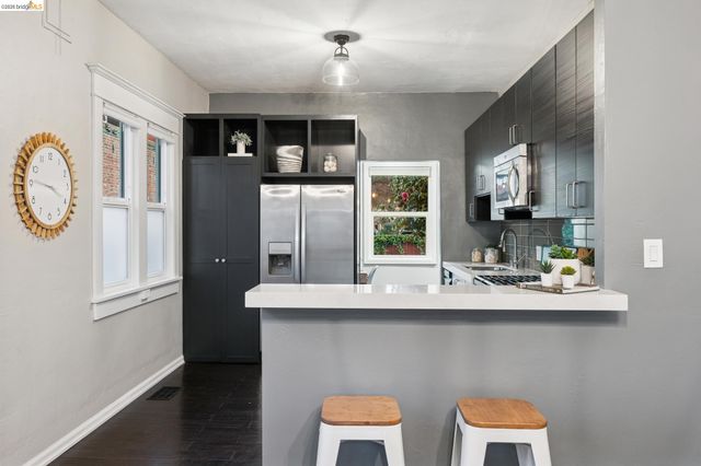 1092 Dwight Way, Berkeley, CA 94710