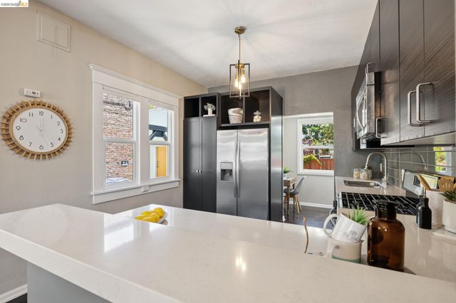 1092 Dwight Way, Berkeley, CA 94710