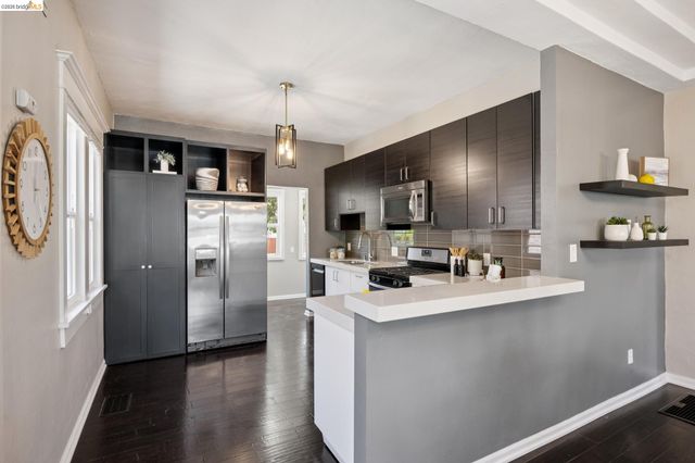 1092 Dwight Way, Berkeley, CA 94710