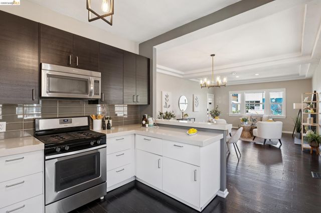 1092 Dwight Way, Berkeley, CA 94710