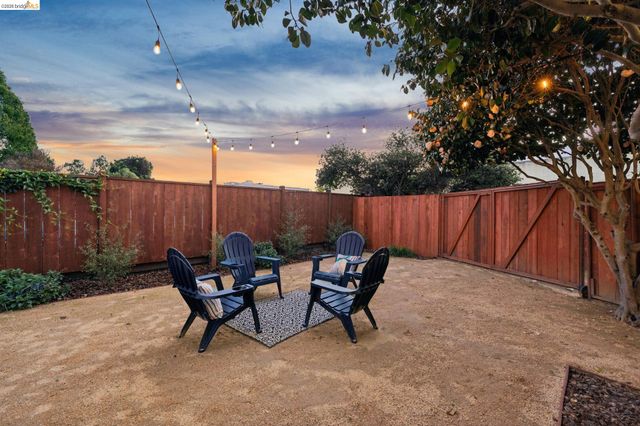 1092 Dwight Way, Berkeley, CA 94710