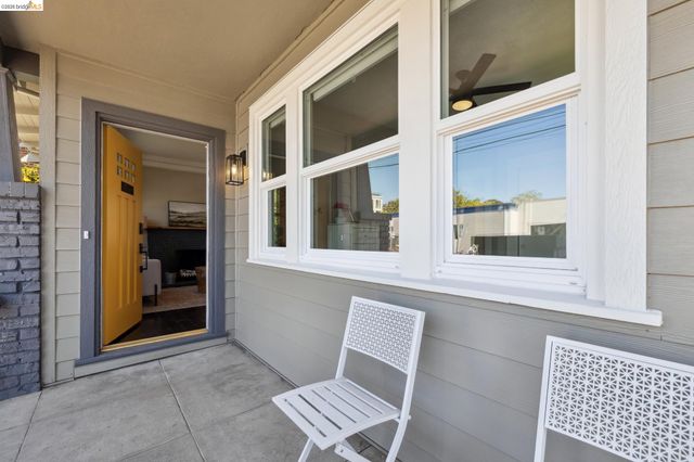 1092 Dwight Way, Berkeley, CA 94710