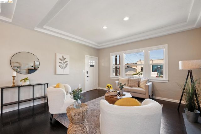 1092 Dwight Way, Berkeley, CA 94710