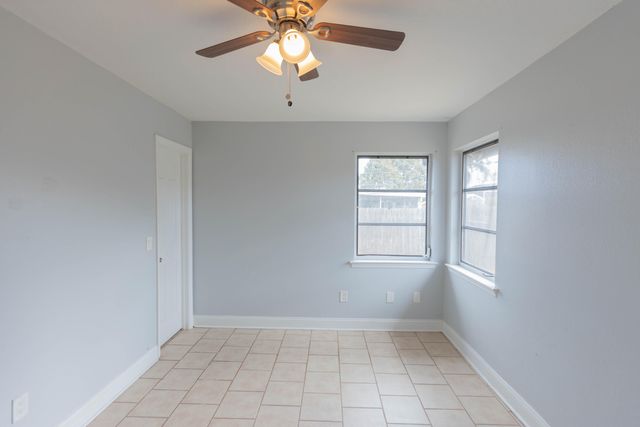 382 NE Genesee Avenue, Port St. Lucie, Port St Lucie, FL 34983