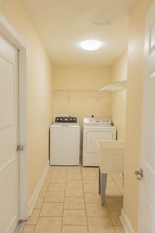 382 NE Genesee Avenue, Port St. Lucie, Port St Lucie, FL 34983