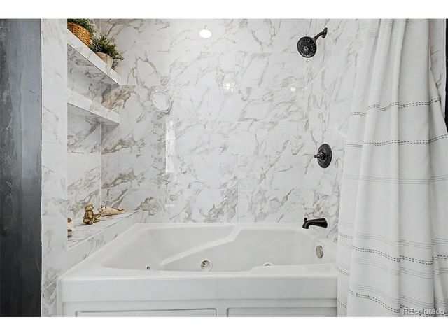 1955 S Xanadu Way, Aurora, CO 80014