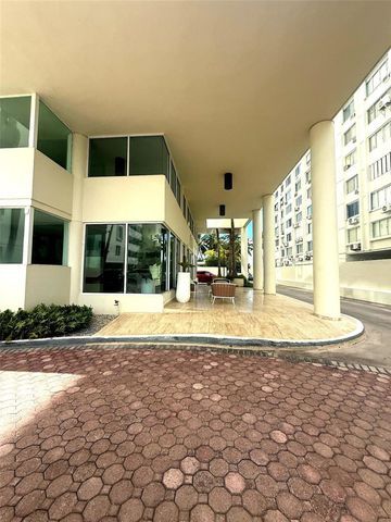 7063 AVE LOS GOBERNADORES, Carolina, PR 00979