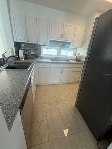 7063 AVE LOS GOBERNADORES, Carolina, PR 00979
