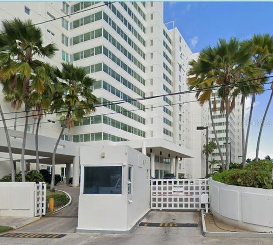 7063 AVE LOS GOBERNADORES, Carolina, PR 00979