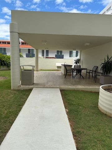 7063 AVE LOS GOBERNADORES, Carolina, PR 00979