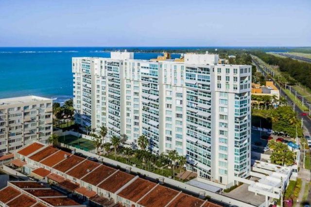 7063 AVE LOS GOBERNADORES, Carolina, PR 00979