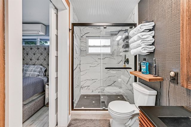 111 NE 46th Street, Oakland Park, FL 33334