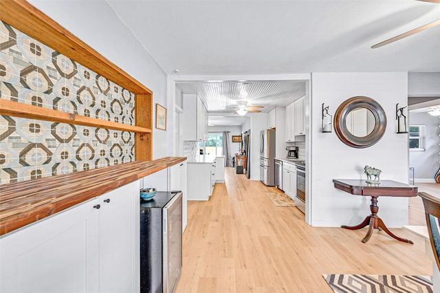 111 NE 46th Street, Oakland Park, FL 33334