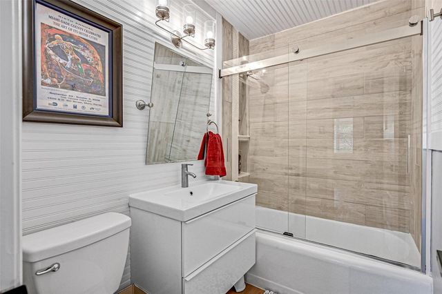 111 NE 46th Street, Oakland Park, FL 33334