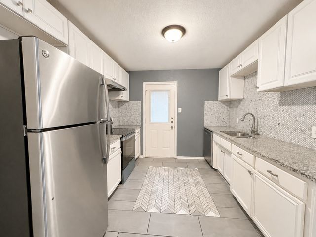3417 Stanley Avenue, Fort Worth, TX 76110