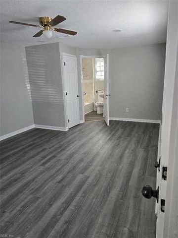 3761 Larkin ST, Norfolk, VA 23513