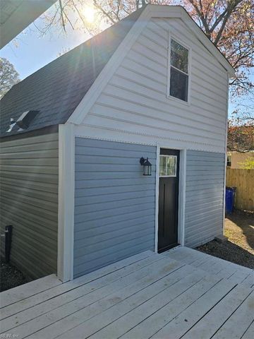 3761 Larkin ST, Norfolk, VA 23513