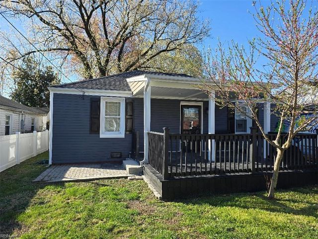 3761 Larkin ST, Norfolk, VA 23513