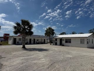 1746 S TAMIAMI TRAIL, Venice, FL 34293