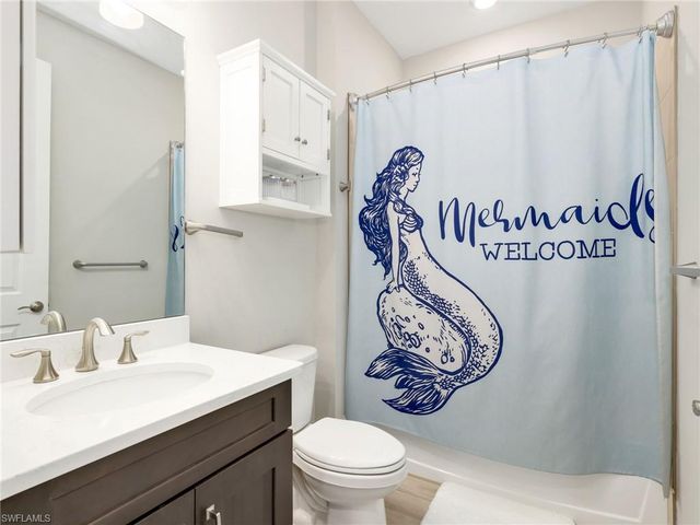 323 Tamarindo LN, Naples, FL 34114