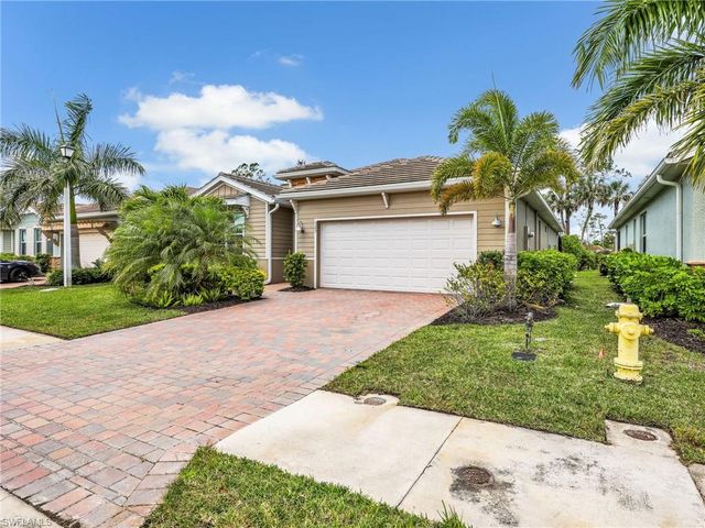 323 Tamarindo LN, Naples, FL 34114