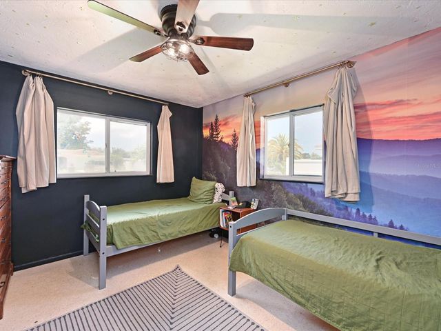 5812 2ND AVE DR NW, Bradenton, FL 34209