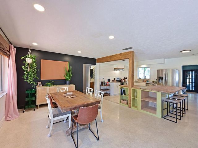5812 2ND AVE DR NW, Bradenton, FL 34209