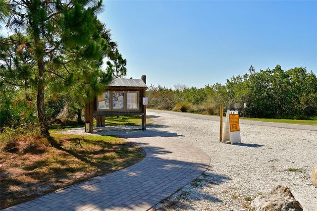 5812 2ND AVE DR NW, Bradenton, FL 34209