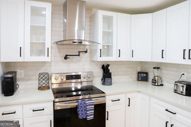 280 W Lake Drive NW, Atlanta, GA 30314