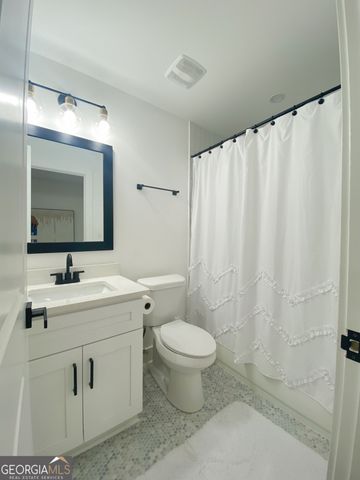 280 W Lake Drive NW, Atlanta, GA 30314