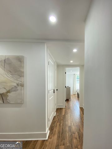 280 W Lake Drive NW, Atlanta, GA 30314