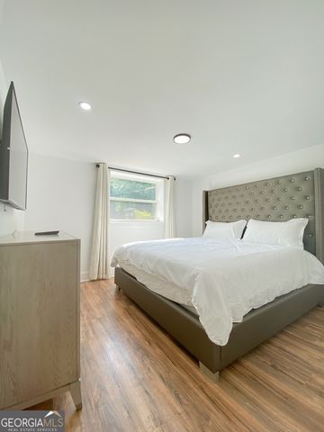 280 W Lake Drive NW, Atlanta, GA 30314