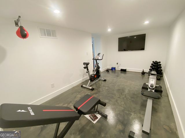 280 W Lake Drive NW, Atlanta, GA 30314